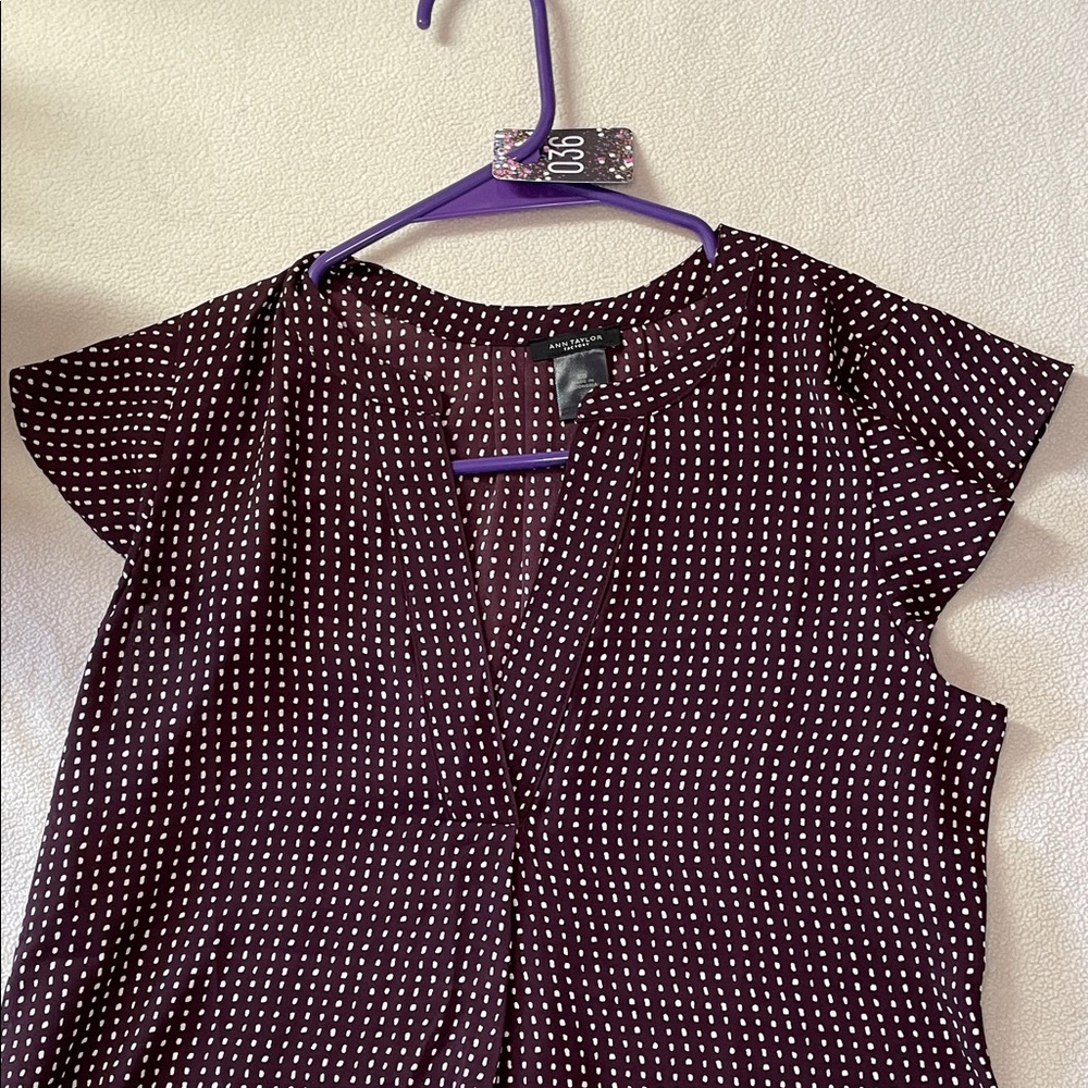 036-Ann Taylor Factory Maroon and White Patterned Blouse